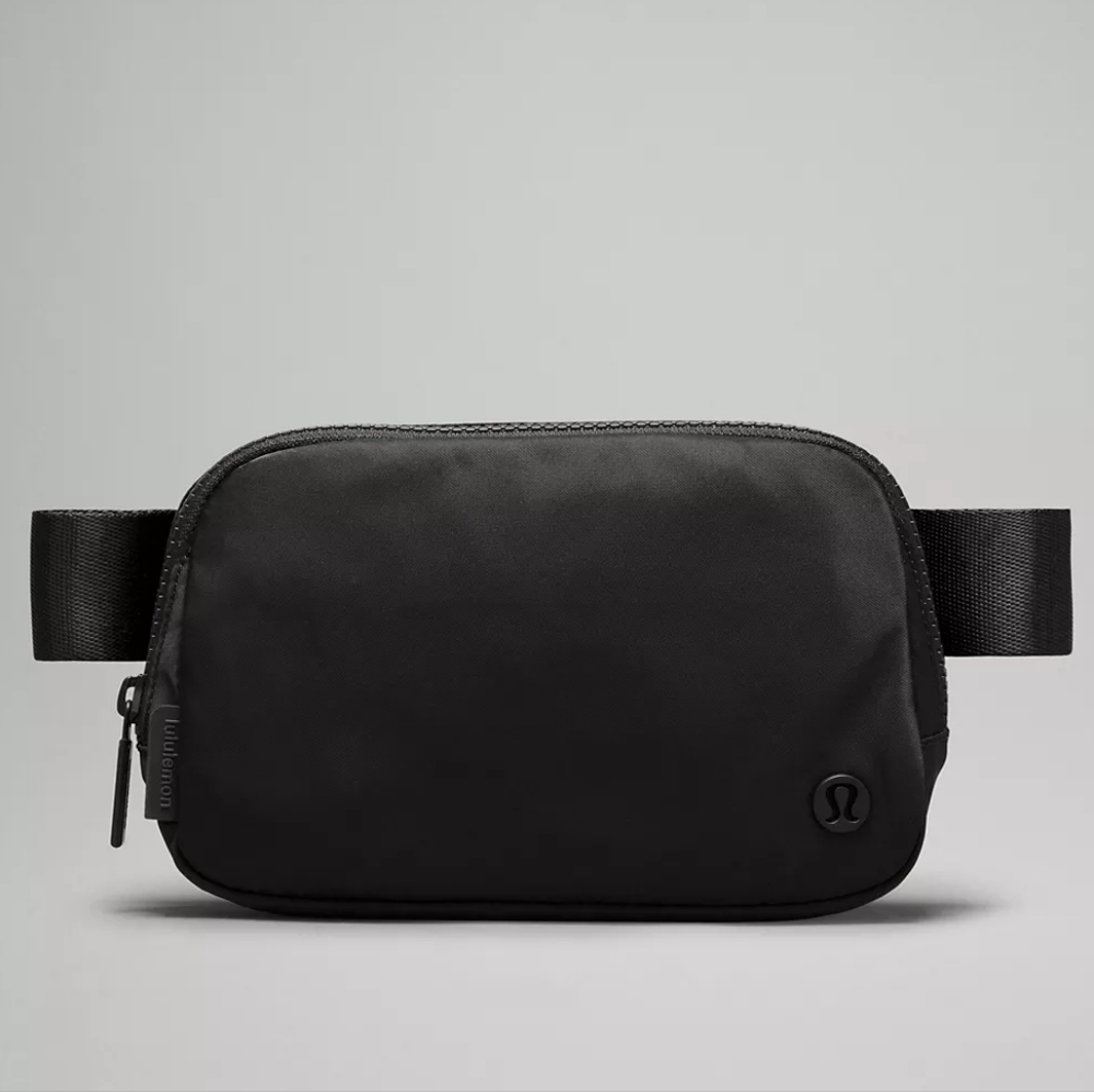 NWOT Everywhere Belt Bag 1L Black